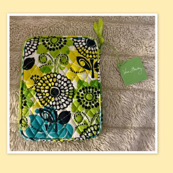 Vera Bradley ~Lime's Up  E-Reader Sleeve - - NEW - Picture 1 of 3